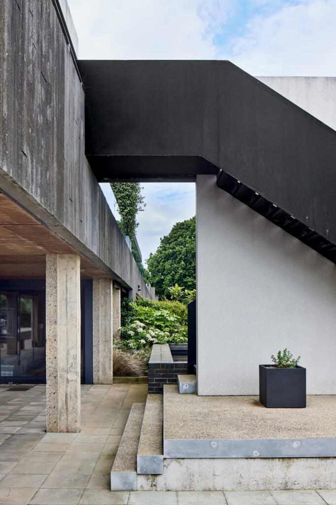 218845 - DGLA1103.jpg