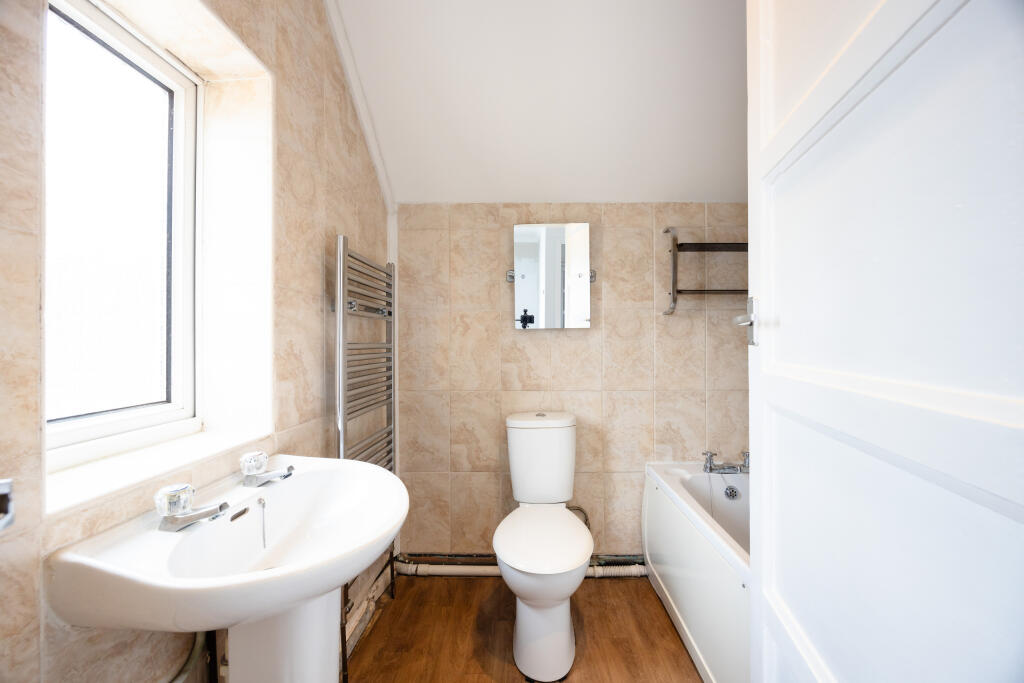 185 Prebendal Avenue HP21 8LE-11