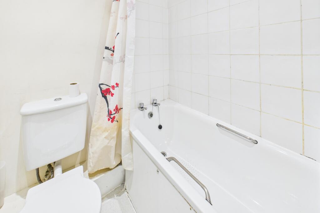 CAM02545G0-PR0421-STILL015