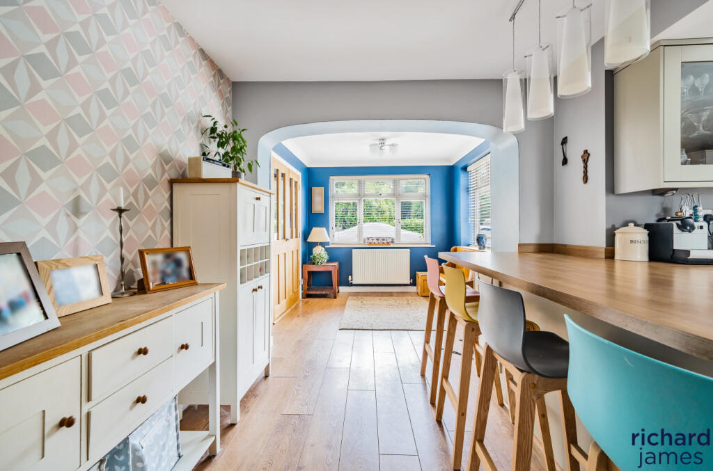 25579a04-6fea-4b6...