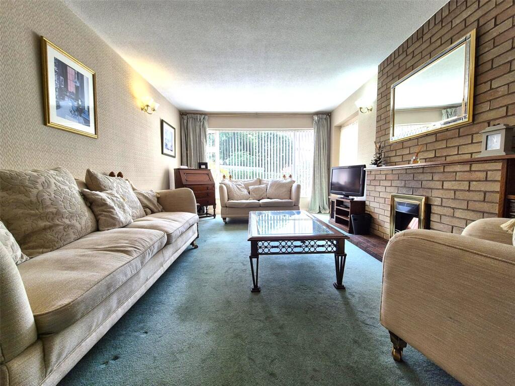 Spacious Lounge