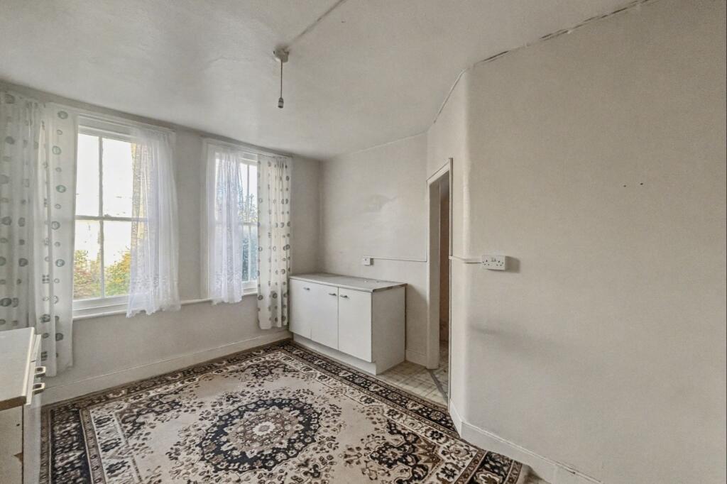 65 Burntwood Lane, London SW17 0AJ