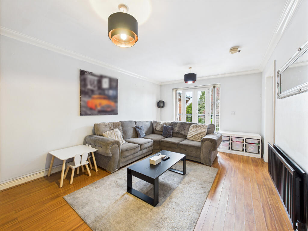 CAM05192G0-PR0062-STILL009