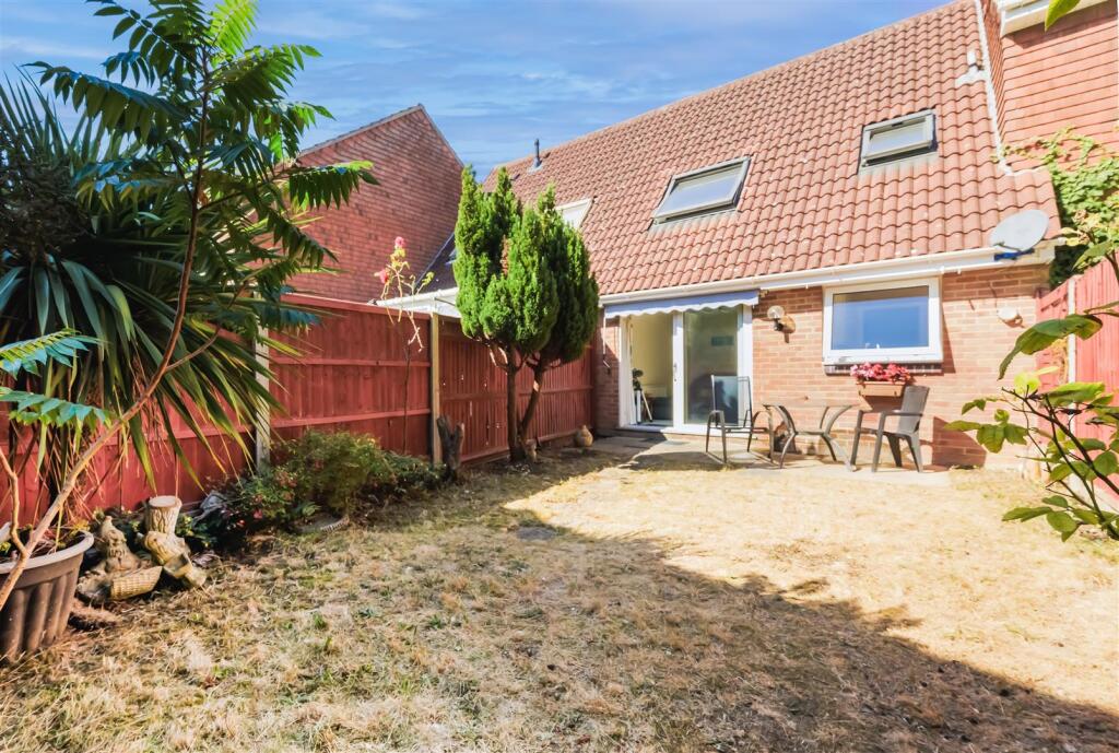 2 Cormorant Close 1.jpeg