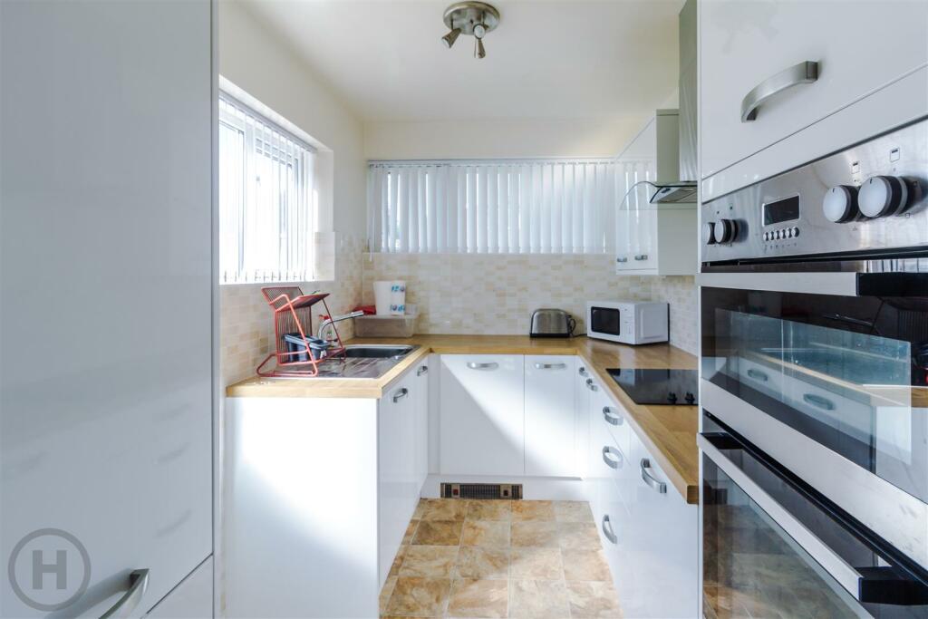 Kitchen (3).jpg