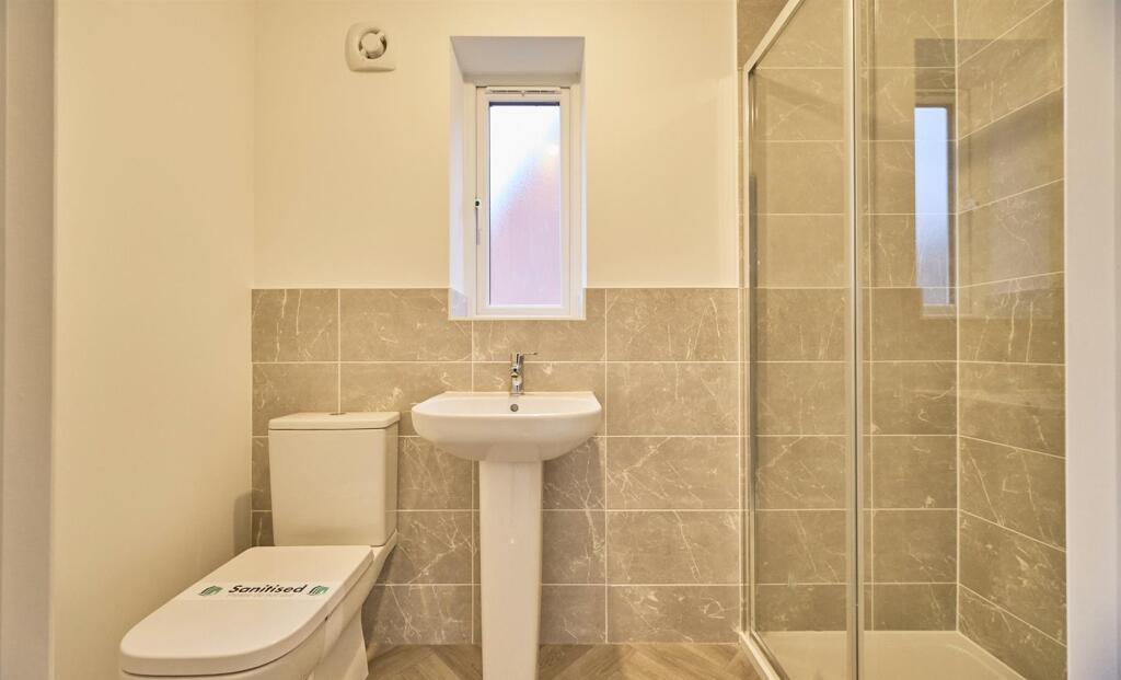 En Suite Shower Room