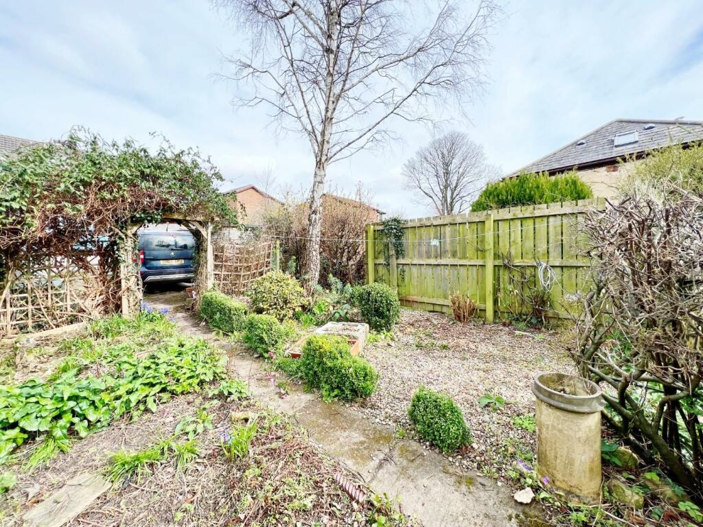 Garden pic 2.jpg