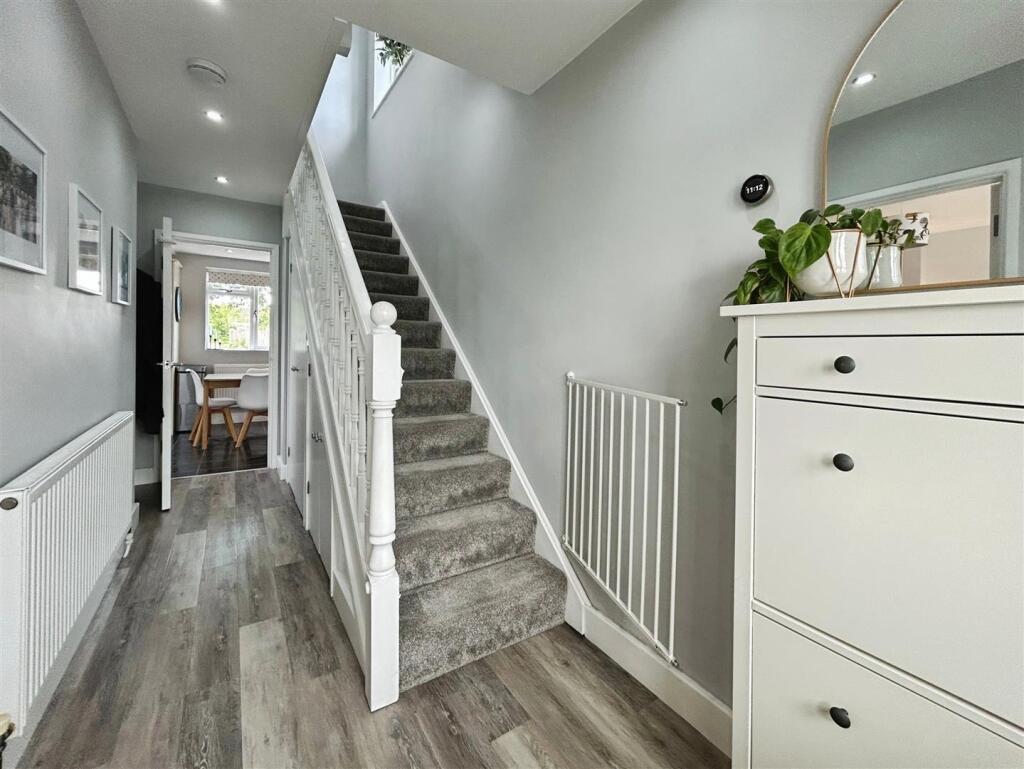 6a146bb8--44BE-9EEC-F25B4B2EAC94-18640-00000BA70B4