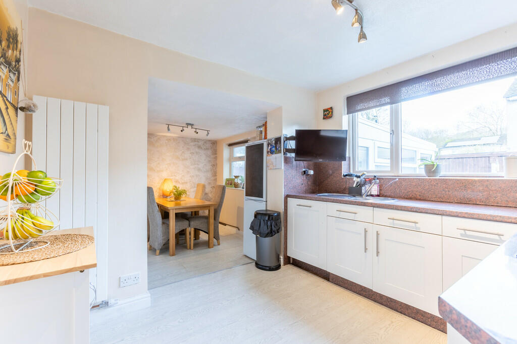 Kitchen dining ar...