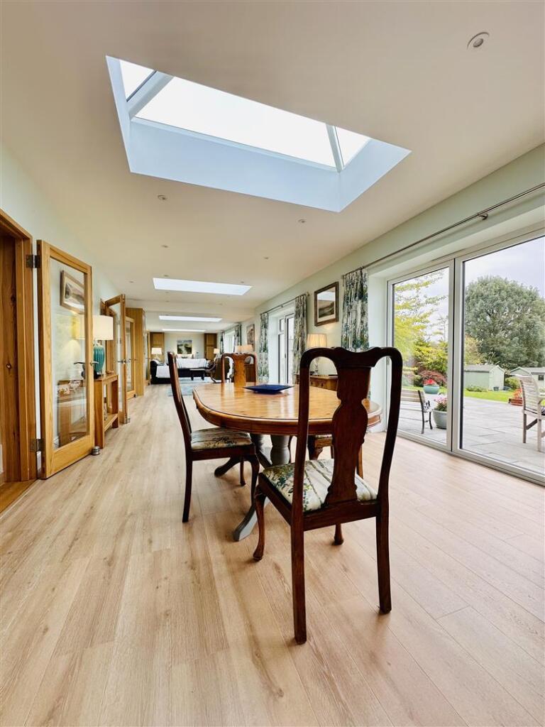 Lounge/Dining/Family Room