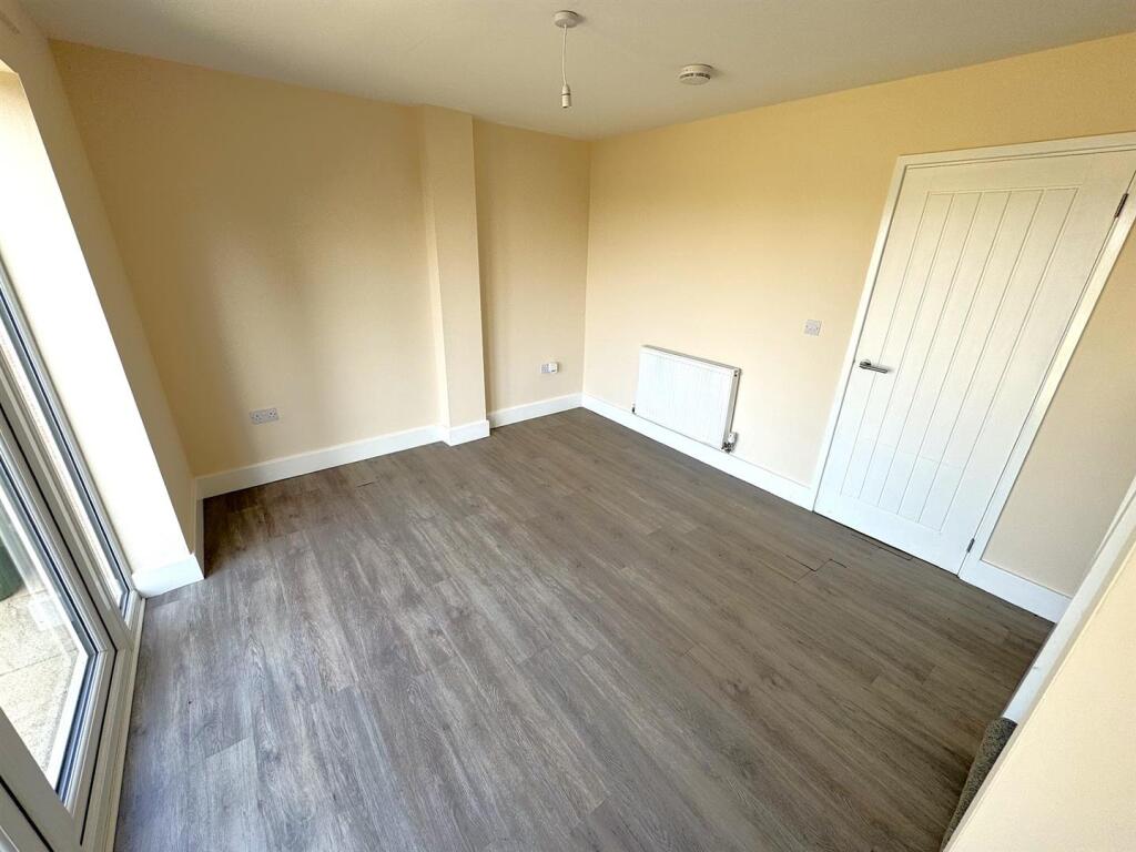 thumbnail_image5 (1).jpg