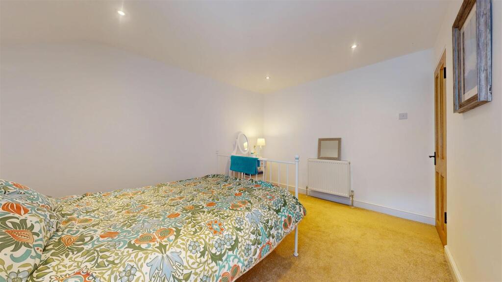 Bushey Lane Bedroom
