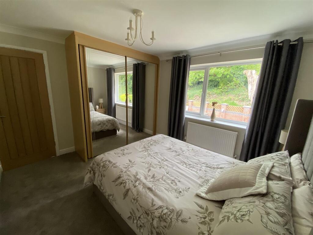 Bedroom no.2 rear double: