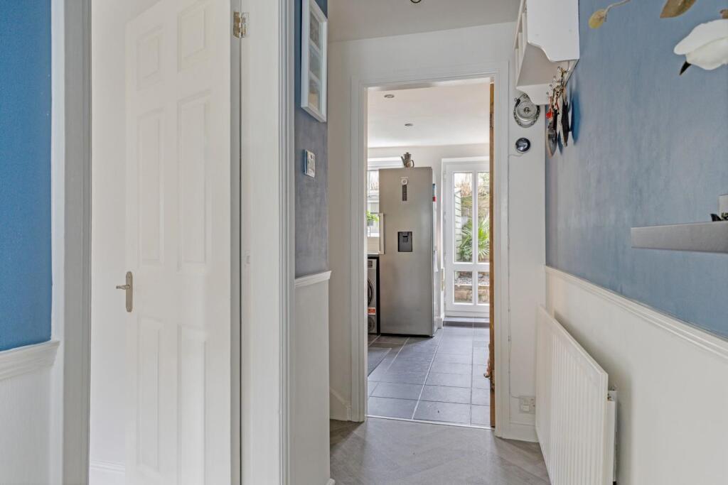 83745_36 Leeds Road Rawdon (13).jpg
