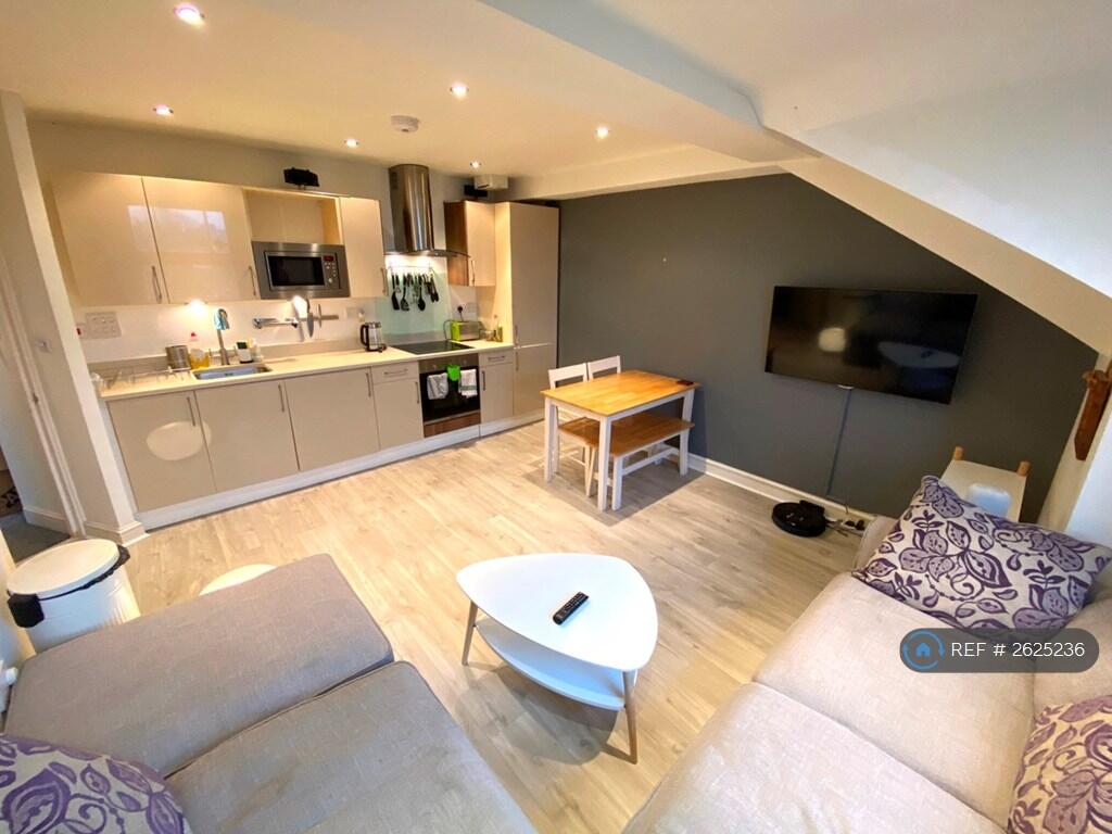 Open Plan Living/Kitchen/Dining