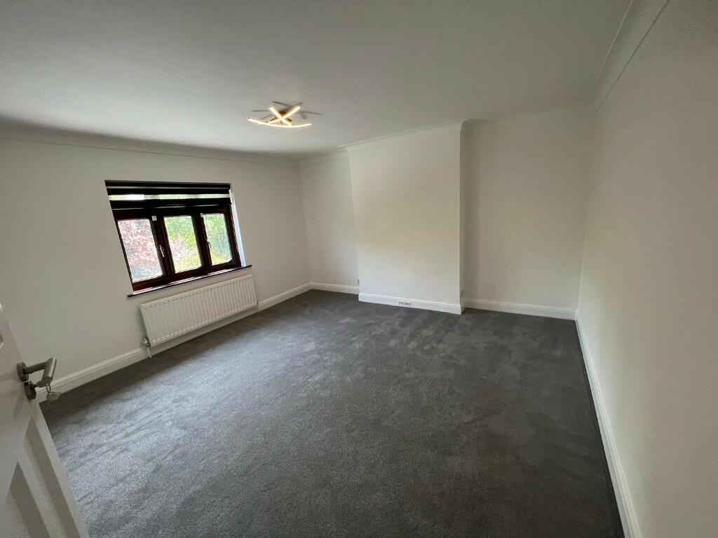 Double bedroom 1