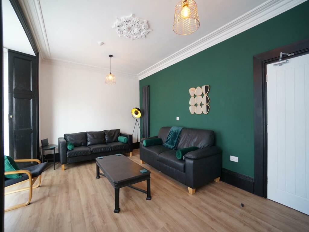 Living Area.JPG
