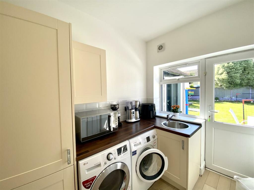 UTILITY ROOM