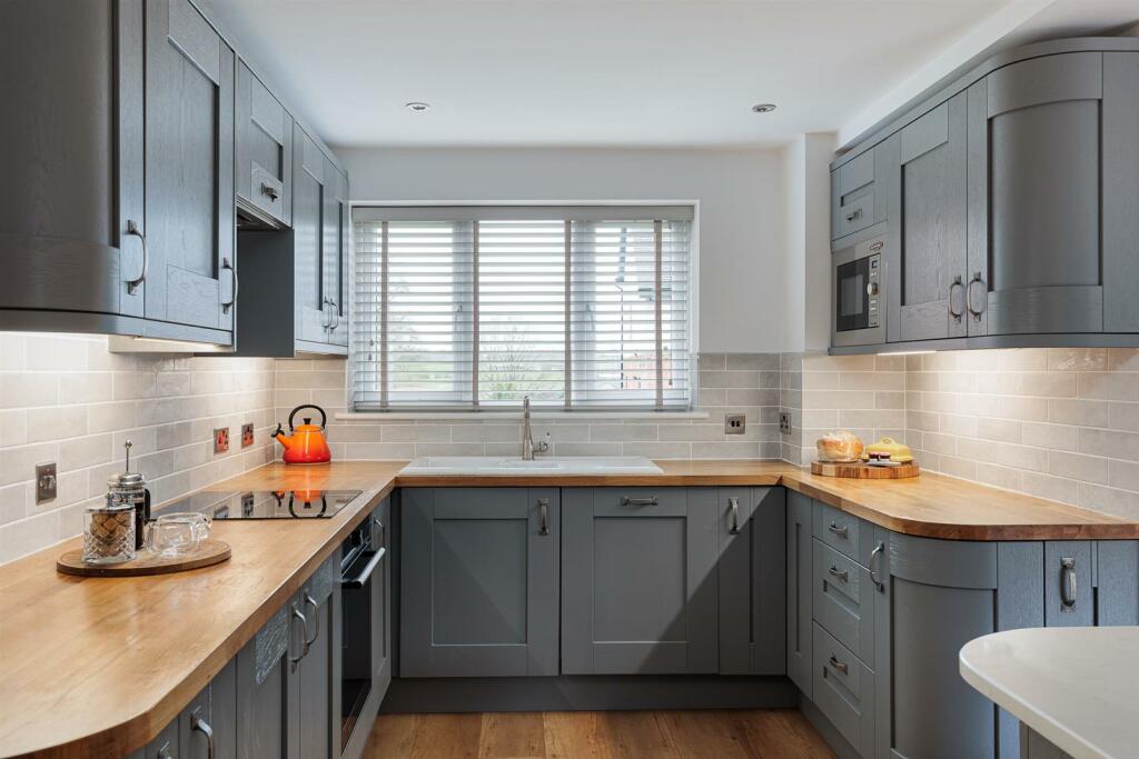 Kitchen Family Room