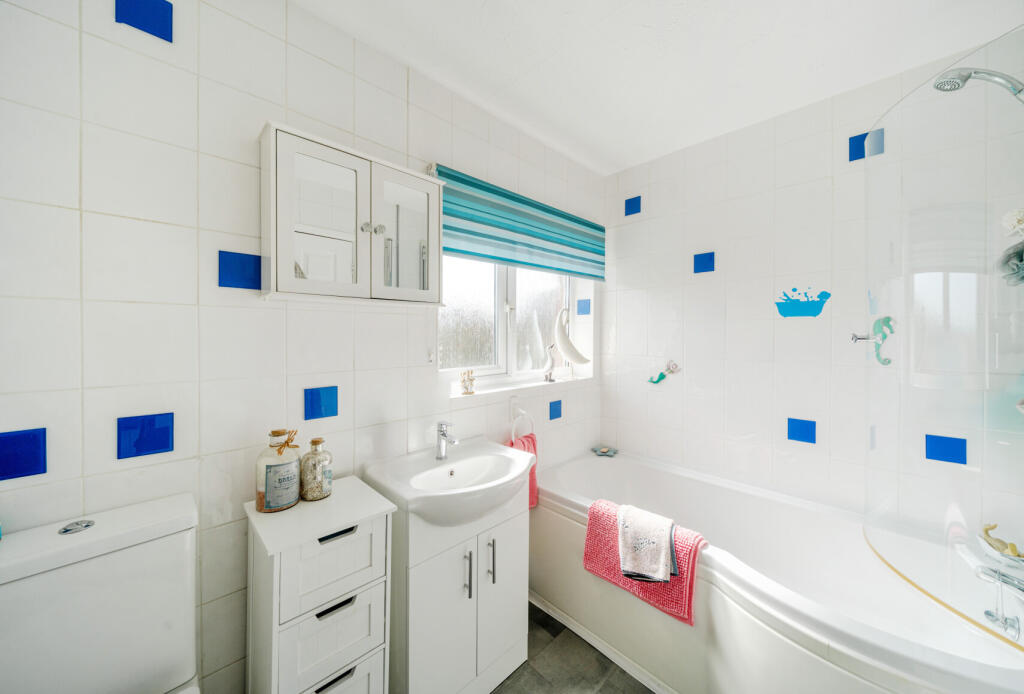 1318142-17-6867a1...