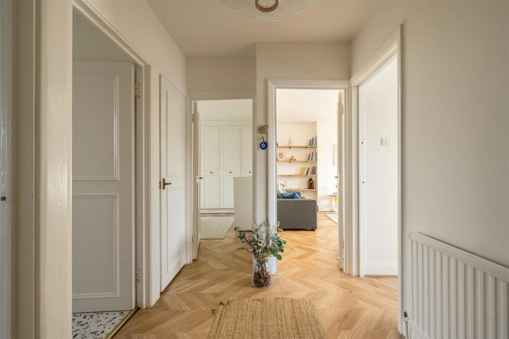 Hallway.jpg