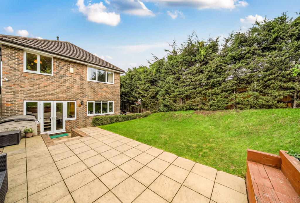 1359541-5-68e8d63...