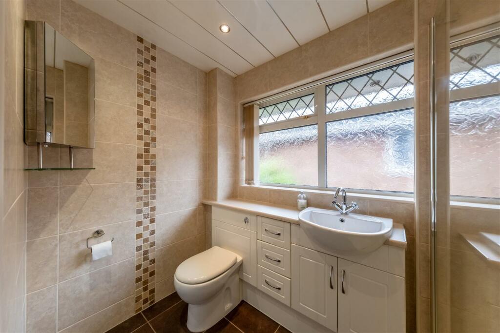 2 St Michaels Close-028.jpg