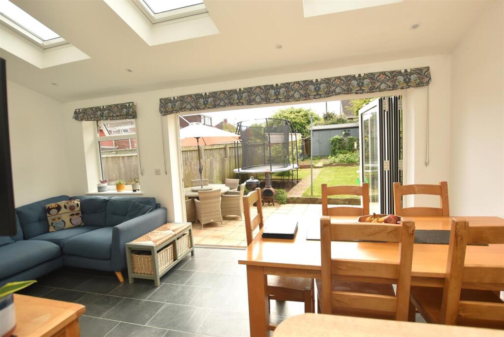 Dining/Family Room Area