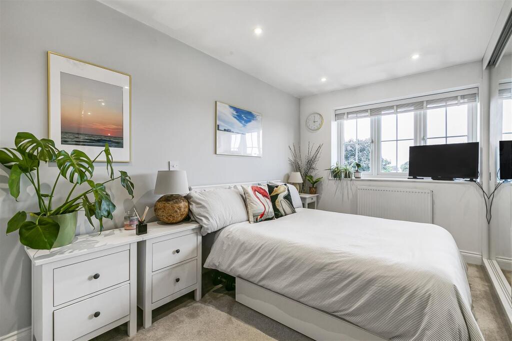 bedroom2 eaton H1_54356.jpg