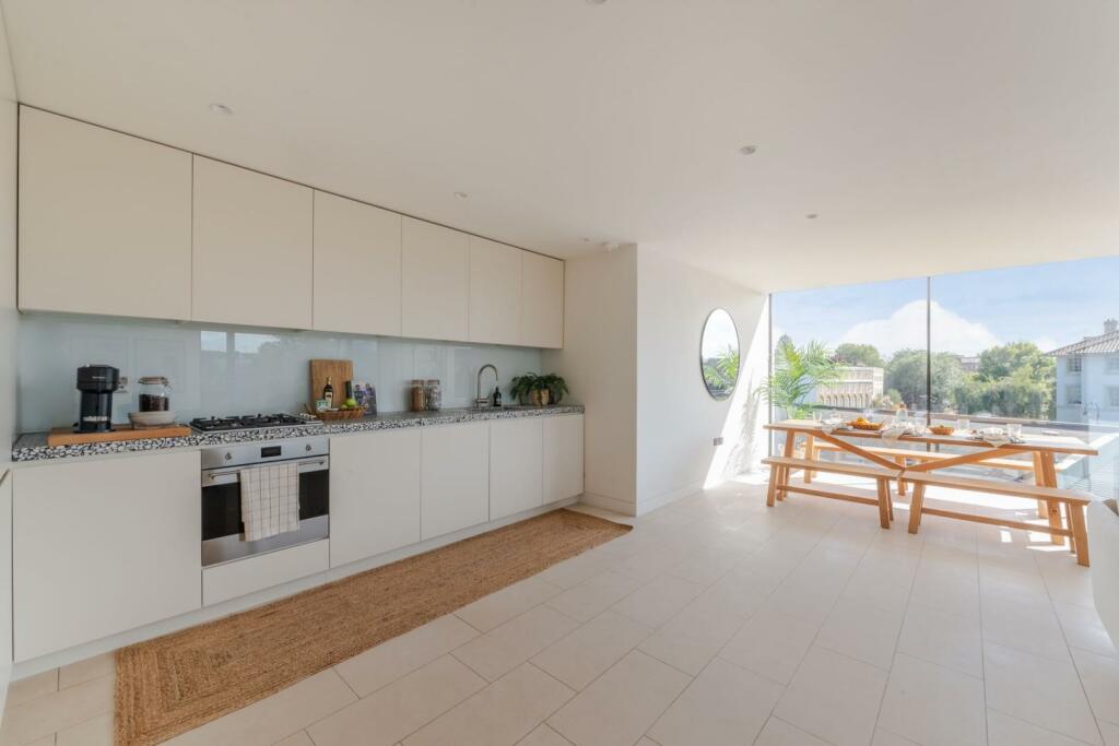 KITCHEN1.jpg