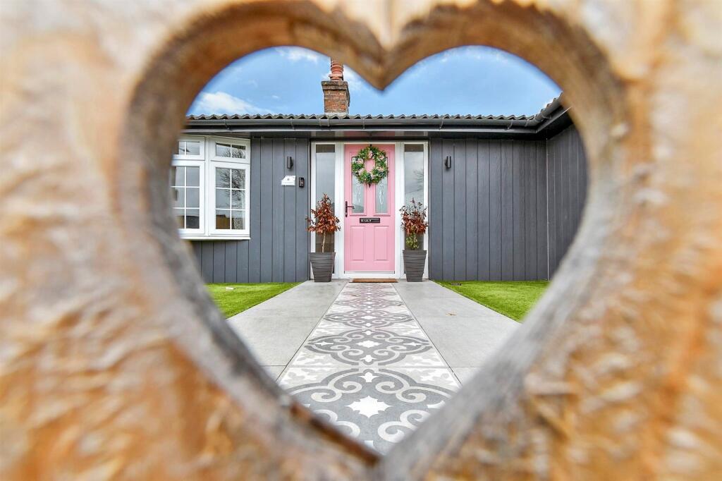 External Lifestyle Photograph