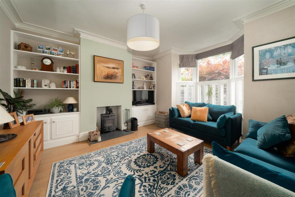 Living Room.jpg
