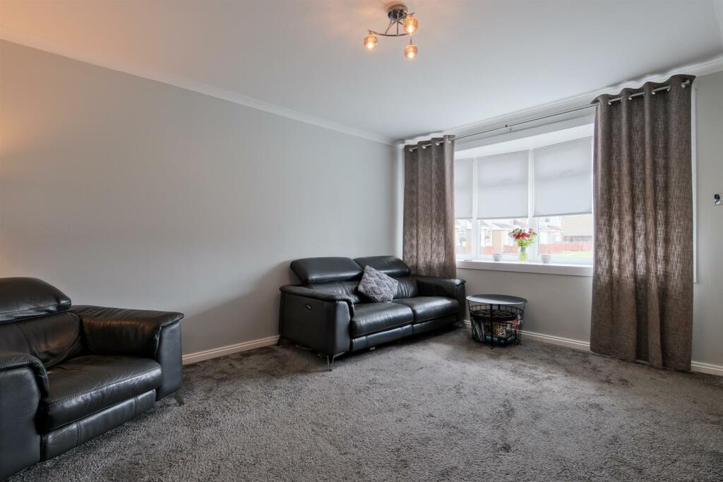 004-22 Spey Court, Newmains ML2 9EE_.jpg