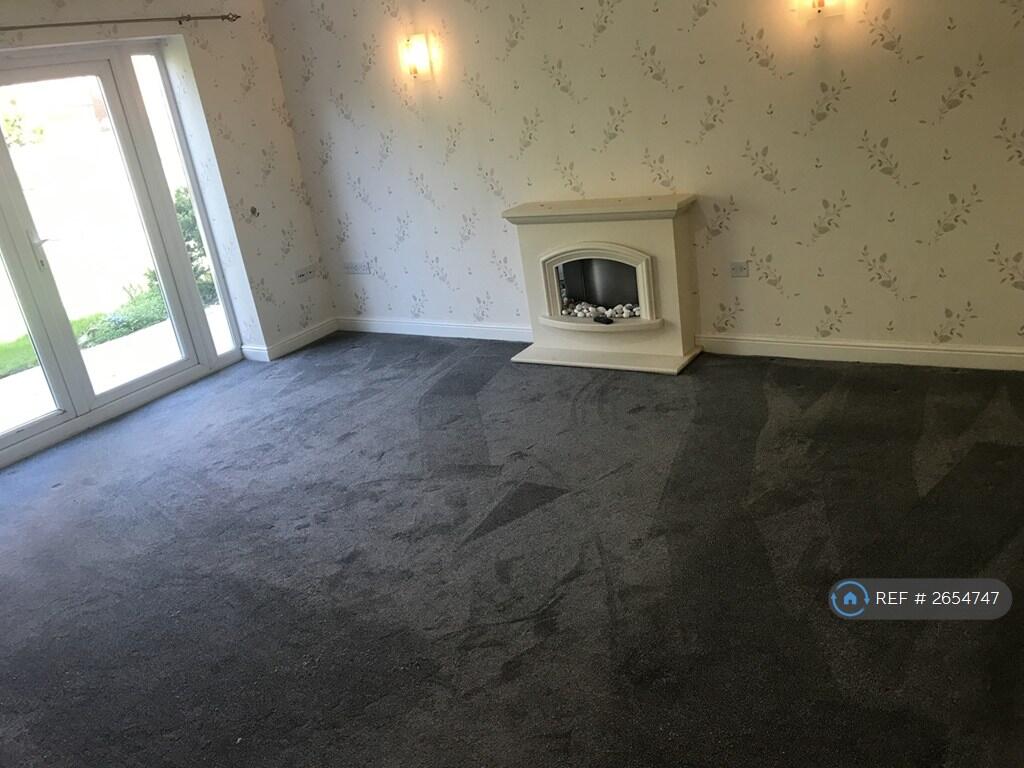 Lounge - Facing Fireplace