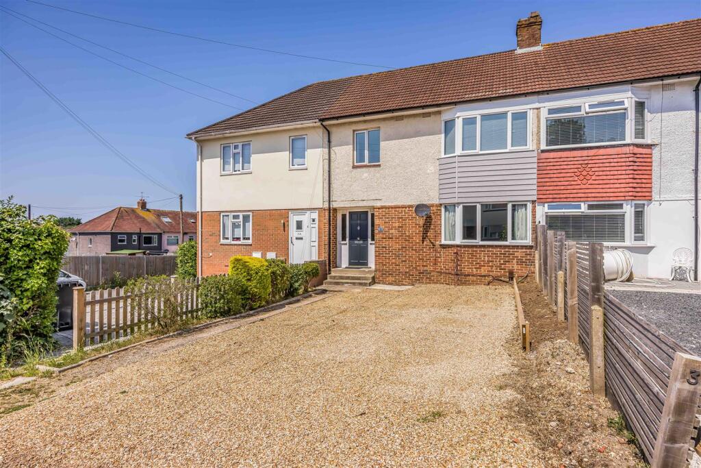 1 Gitsham Gardens, Waterlooville-Small-PorticoMark