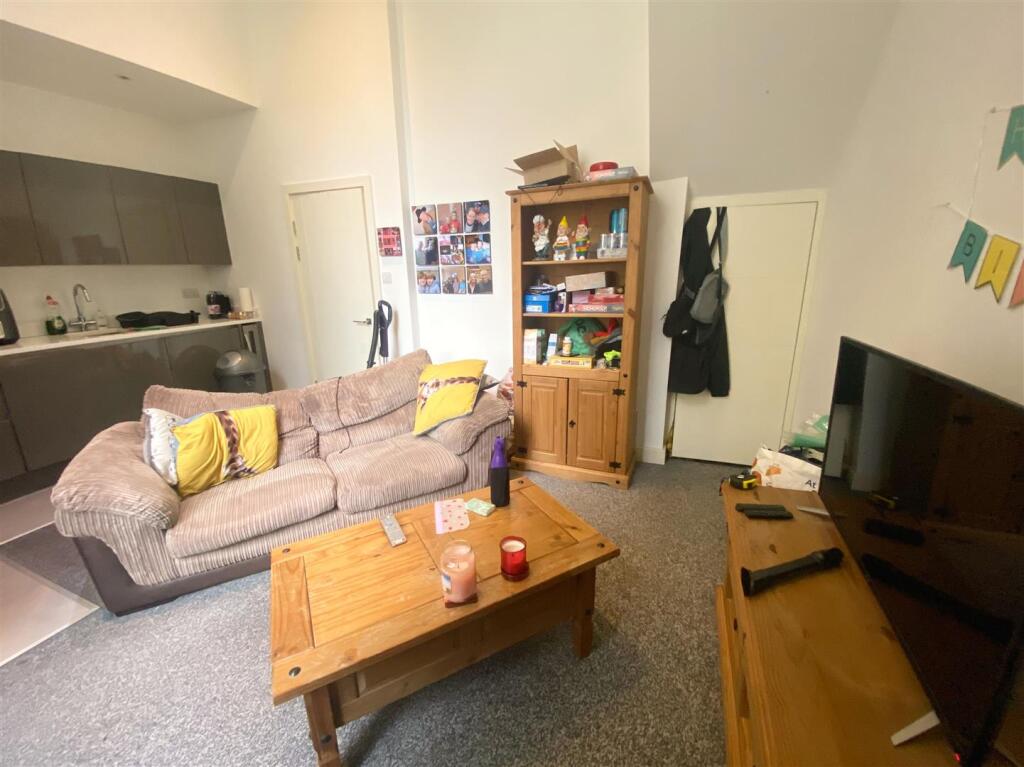 Kitchen Living Room.jpg