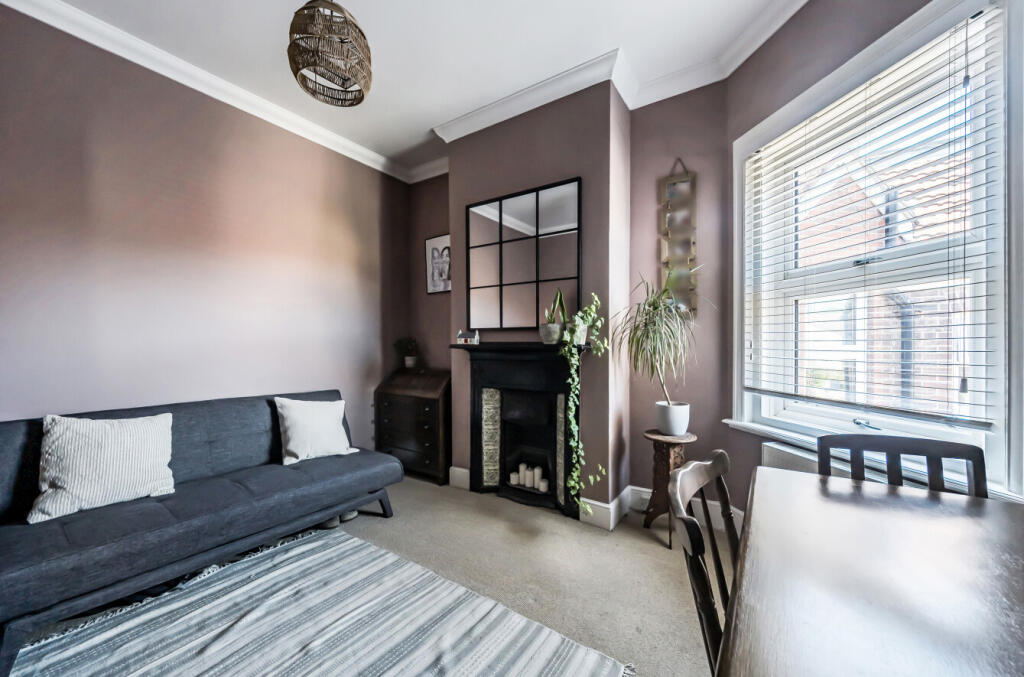 1314306-16-686d60...