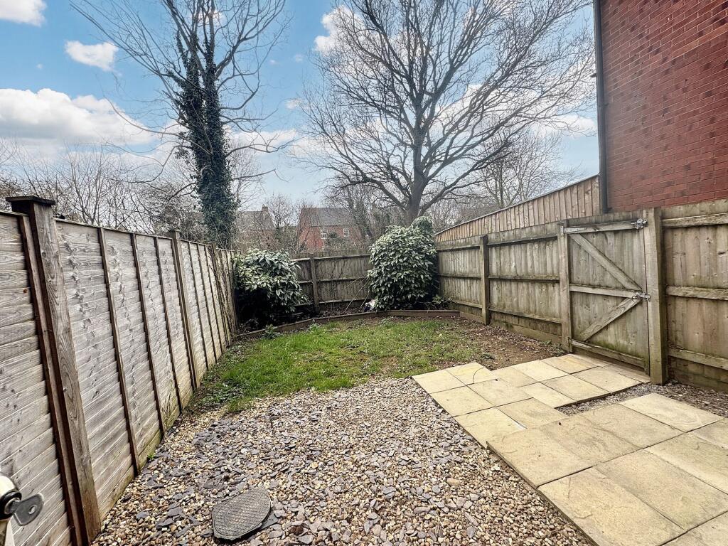 Enclosed garden to rear
