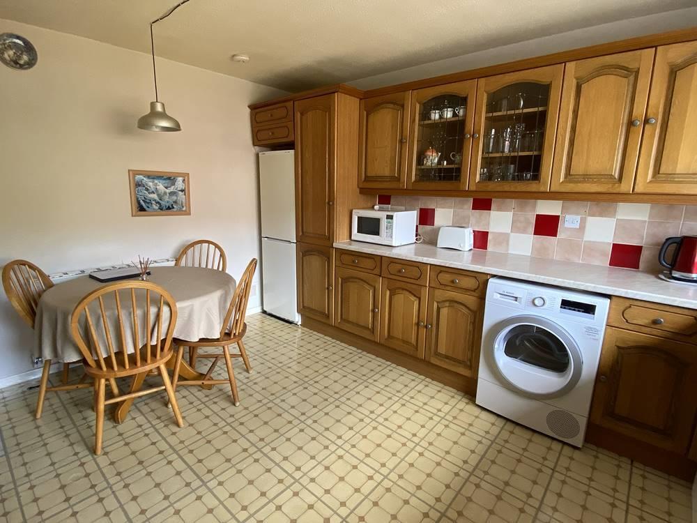 kitchen2.jpg