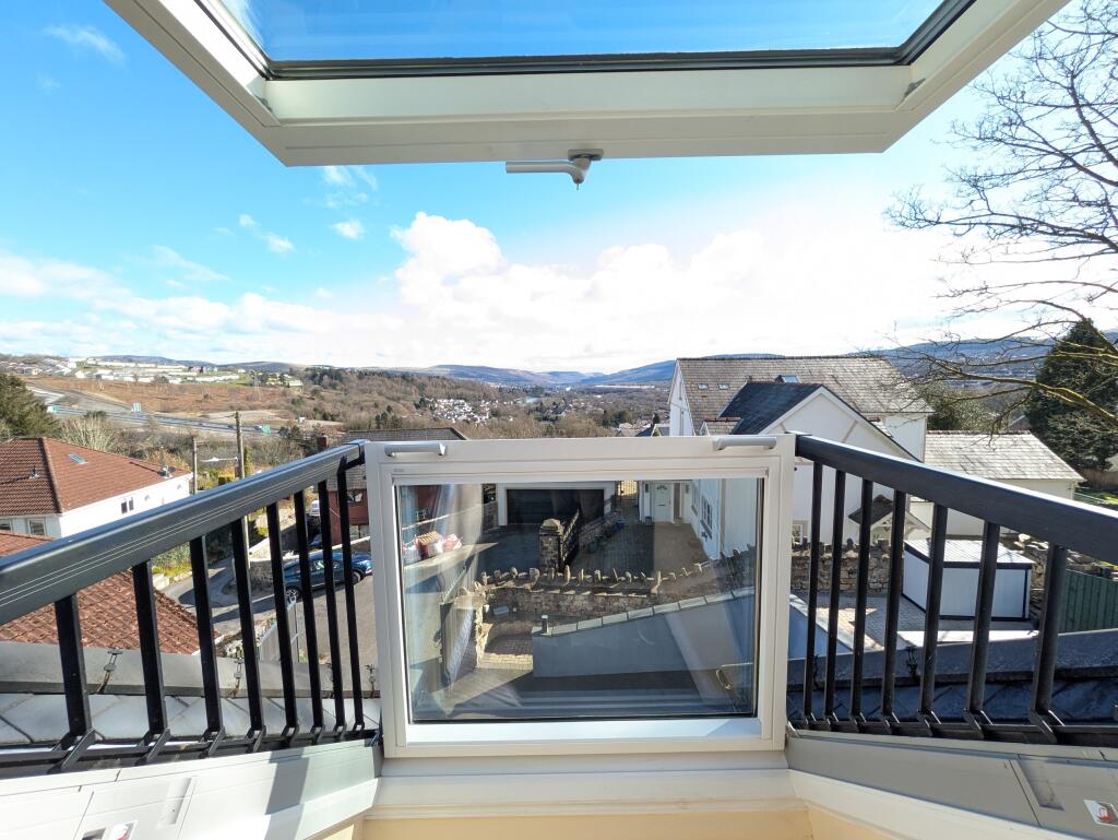 PXL_20250313_135230133