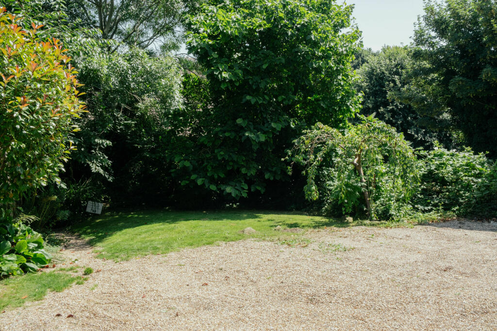 CROFT-ELPHINSTONE-HASTINGS-EXTERIOR-LR-13