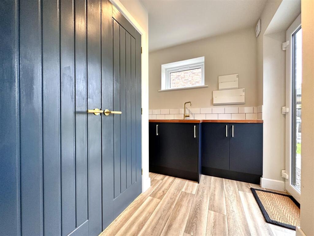 Utility Room 196