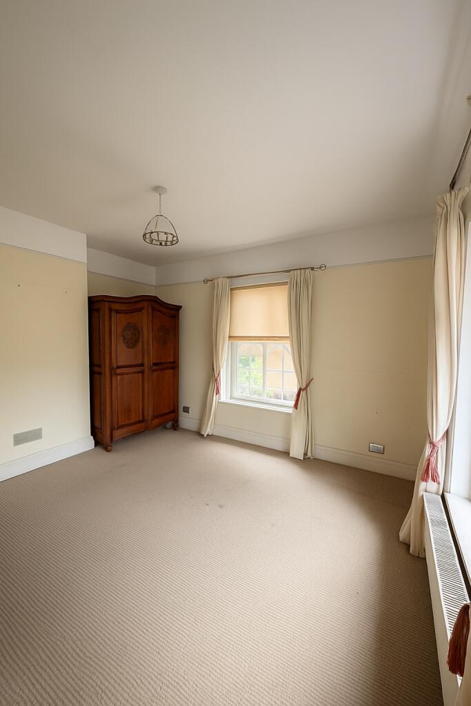 Bedroom 2.JPG