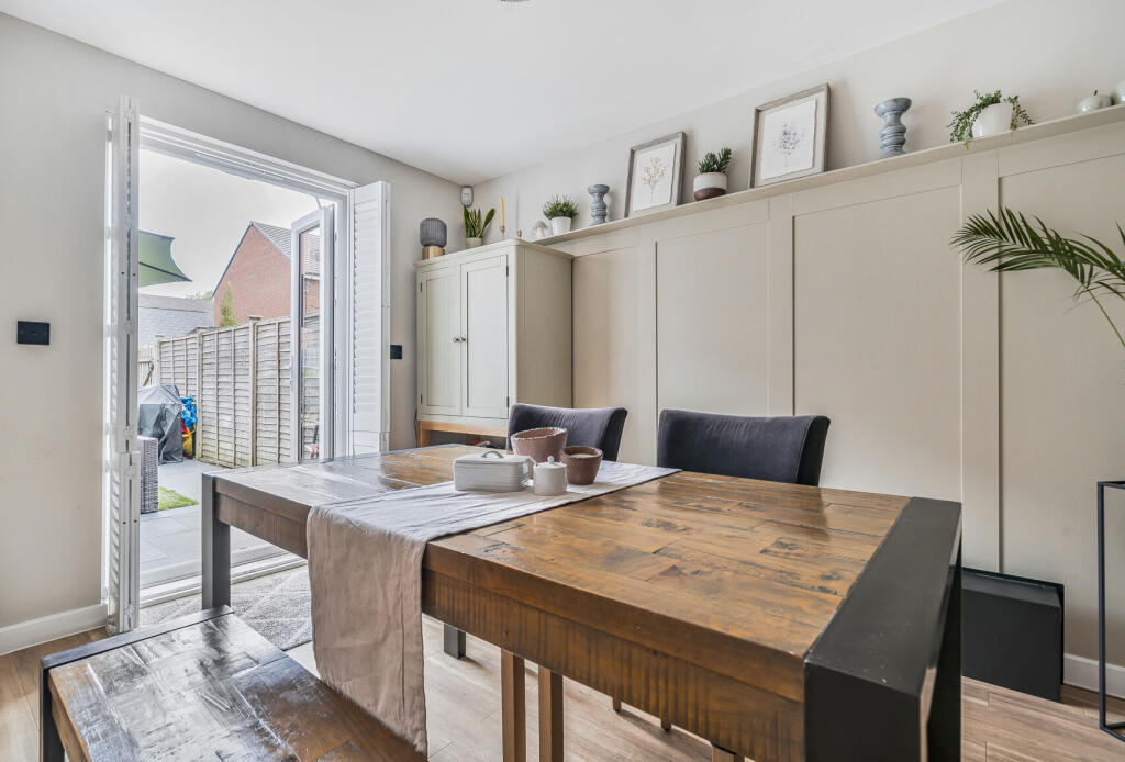 1325039-15-6877d1...