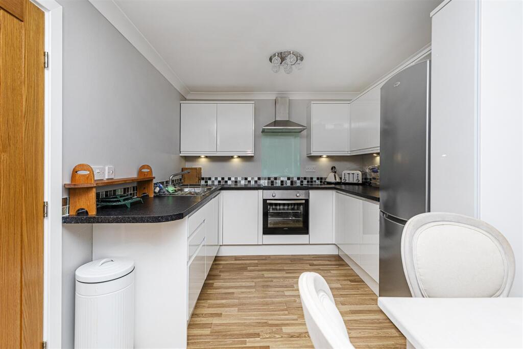 Open-plan Living/Dining Kitchen