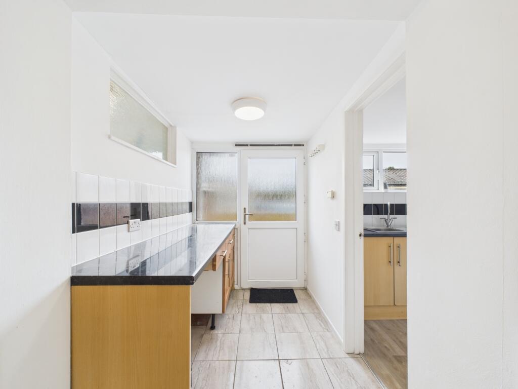 CAM02023G0-PR0160-STILL006