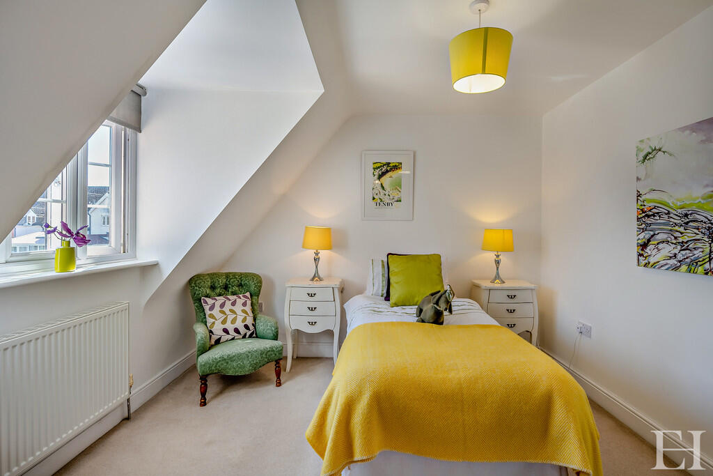 8643242-interiorW...
