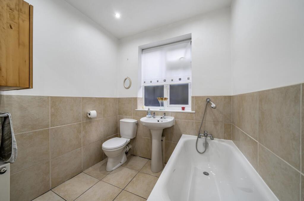 Davidson Frost-Wellings, DFW, Clamp Hill, Stanmore