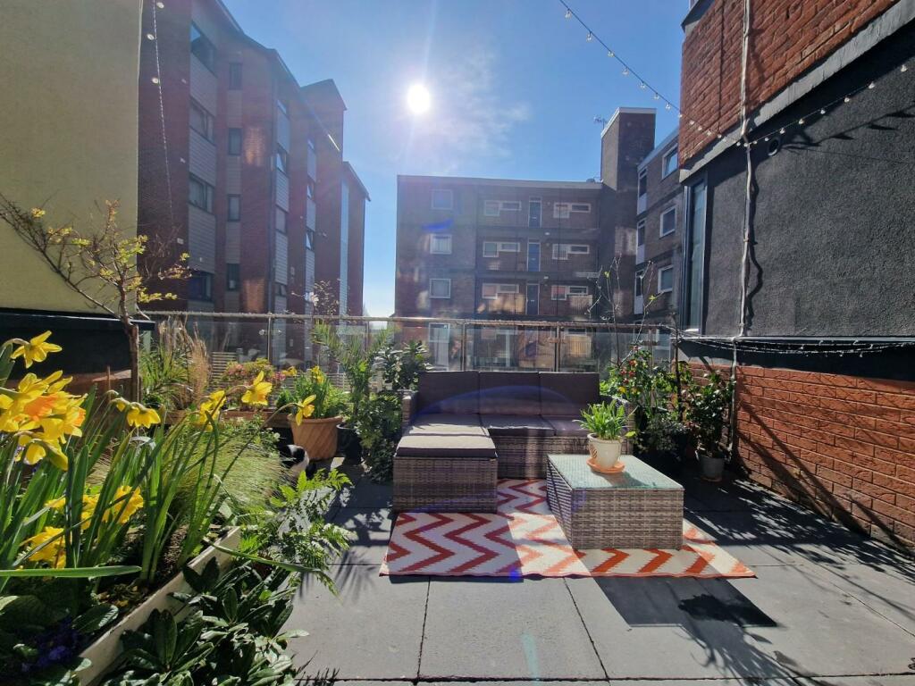 01323 737373