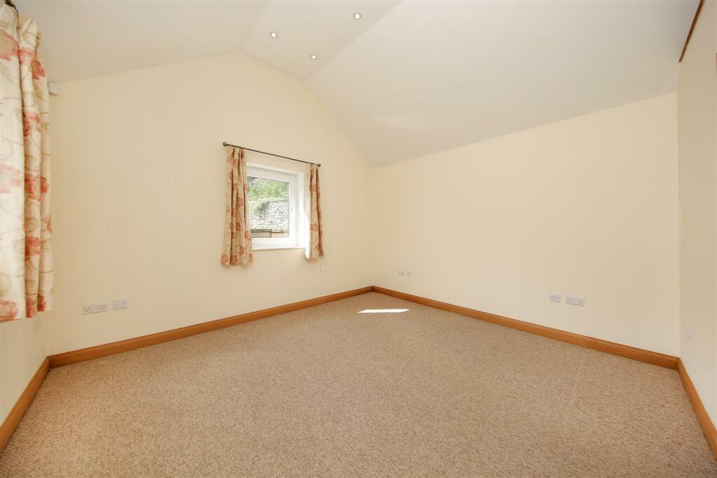Bedroom.jpg